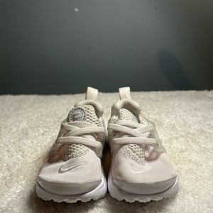 Kids White Air Nike Pre-owned Size 5C